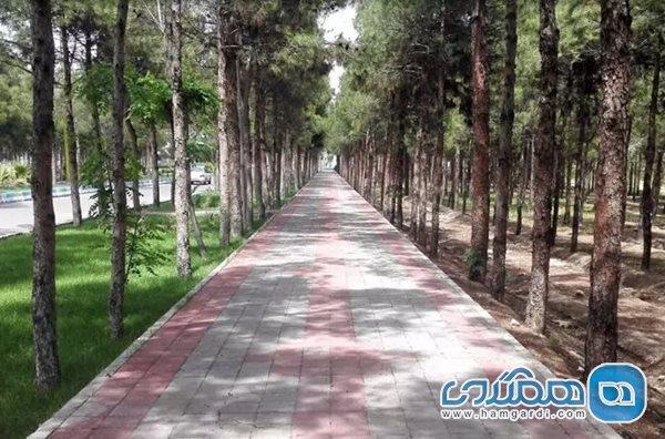 پارک شهید چمران یکی از تفرجگاه های شهر ساوه به شمار می رود